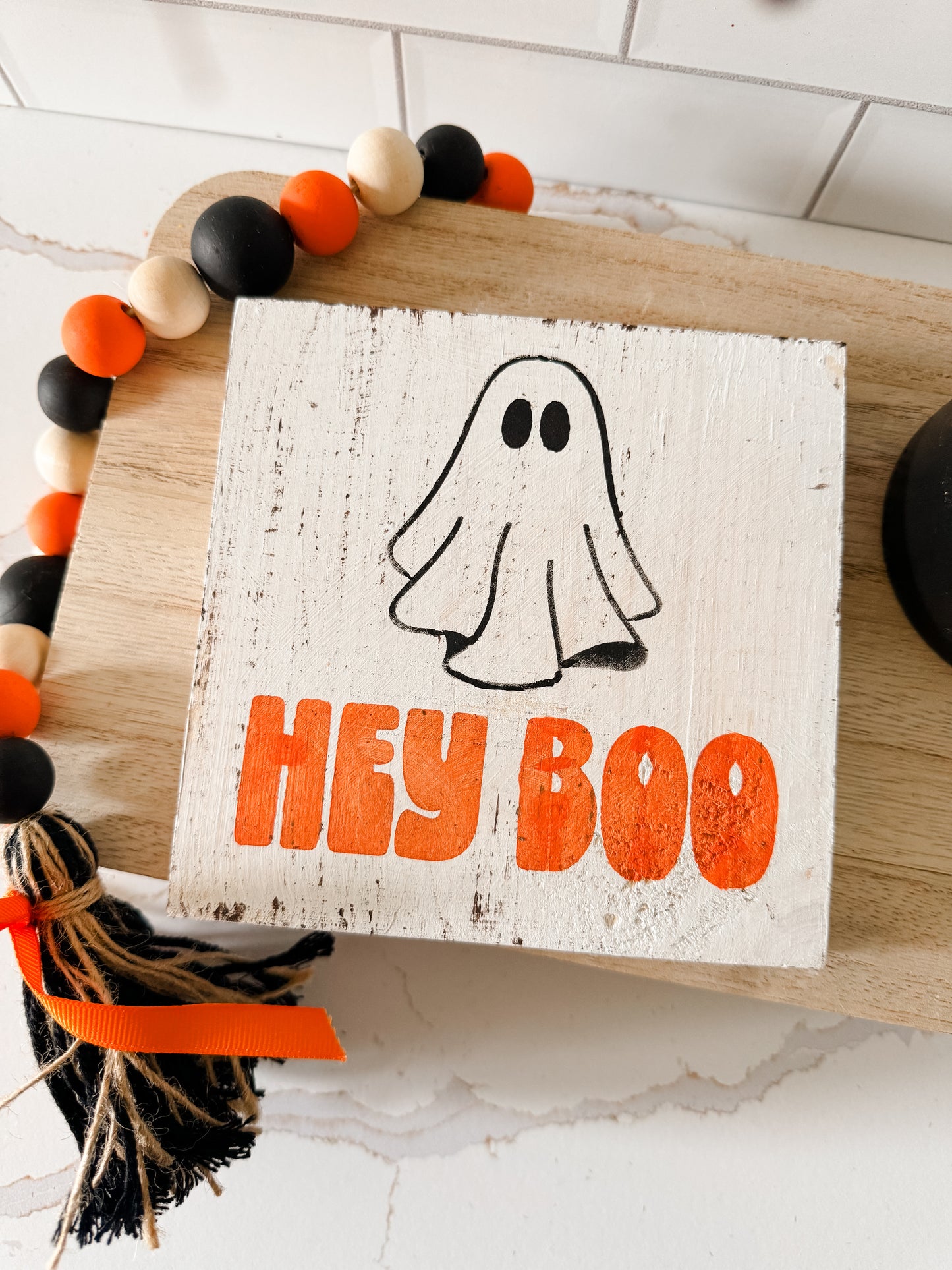 Hey Boo Ghost Halloween Sign – Small Wood Decor for Tiered Trays or Shelves
